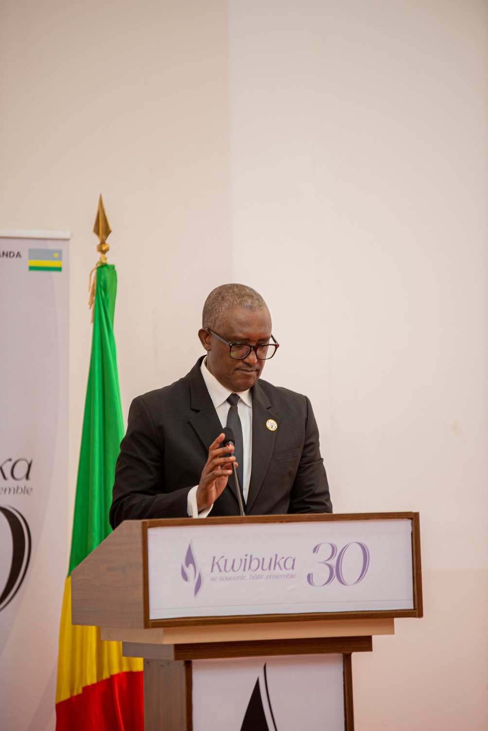 Ambasaderi Mutsindashyaka Théoneste yavuze ko ibiri kubera muri RDC nta gikozwe byaba Jonoside