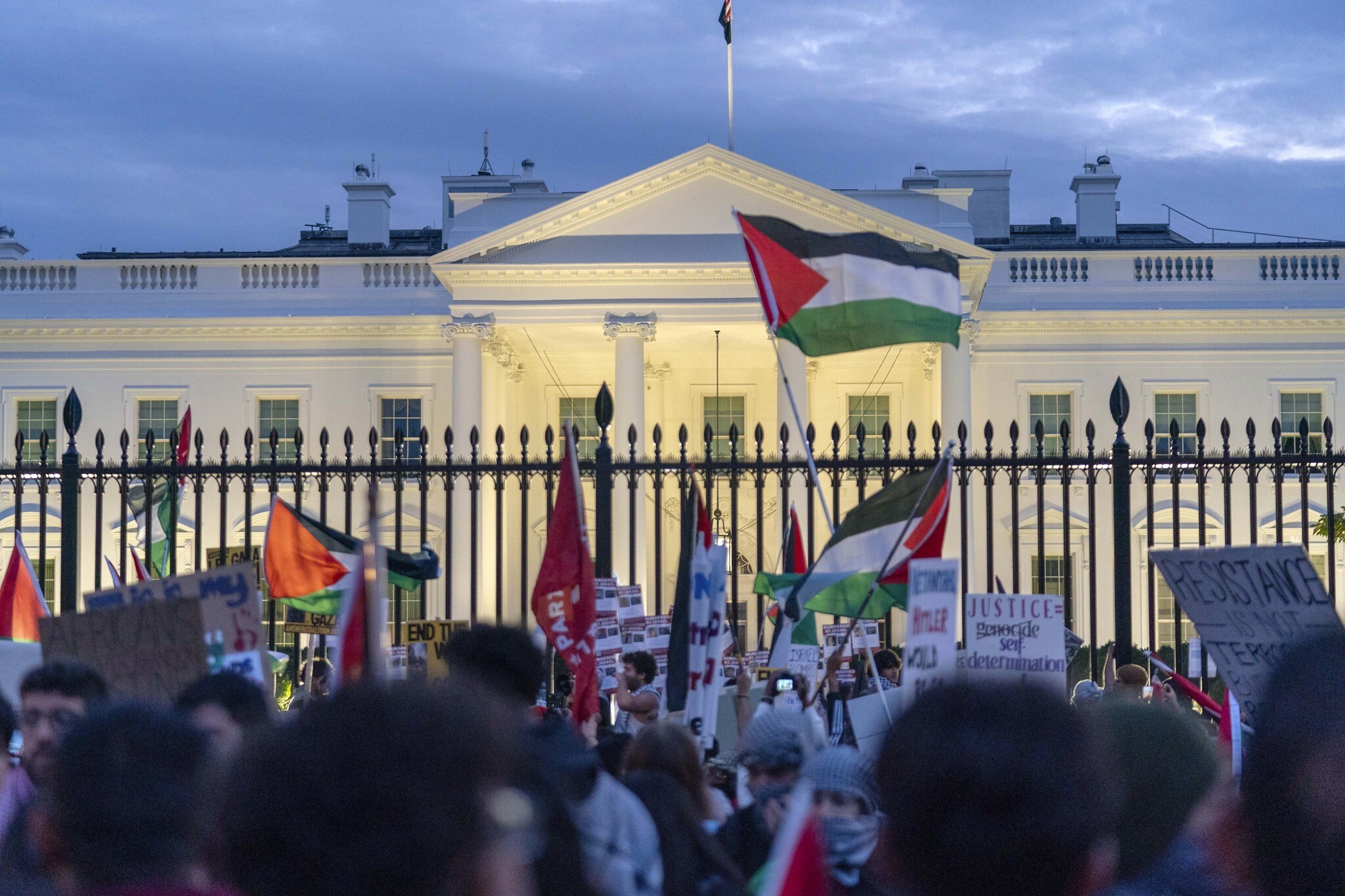 Abigaragambya bamaganye uko Amerika yitwara mu ntambara ya Israel na Hamas