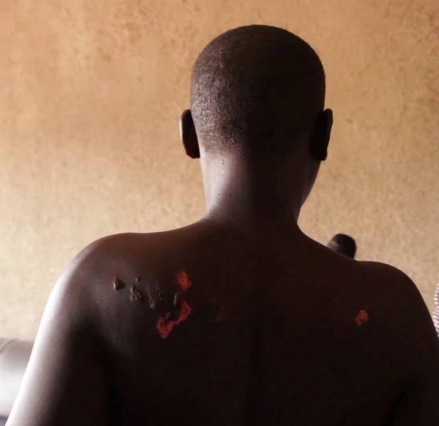 Pasiteri abasengera yabateretseho imbabura mu rwego rwo kwirukana abadayimoni