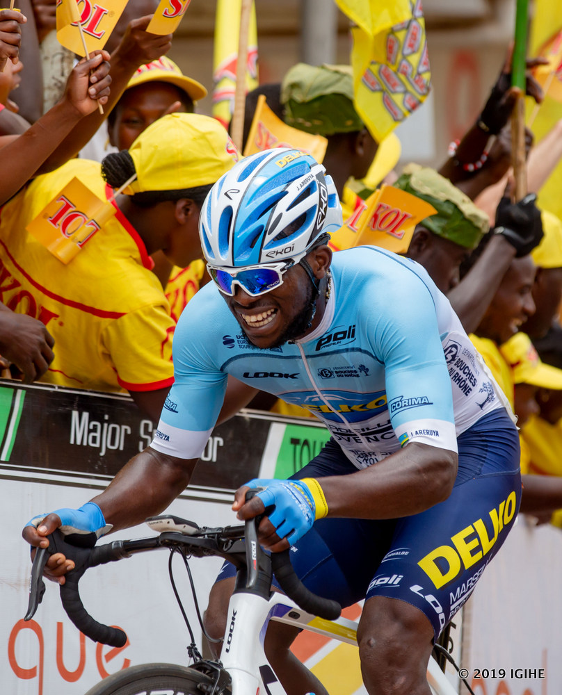 Areruya Joseph ahangana n'urukuta rwa Kigali
