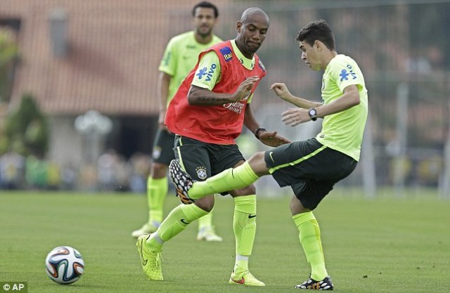 Oscar watsinze Croatia igitego cya gatatu aratana mu mutwi na Mexique yatsinze Cameroun