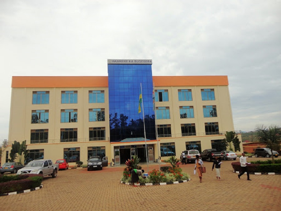 Ubuyobozi bw'akarere ka Bugesera bwijeje ko ikibazo cy'abo baturage kizakemuka (Ku ifoto: Inyubako ikoreramo ubuyobozi bw'akarere)
