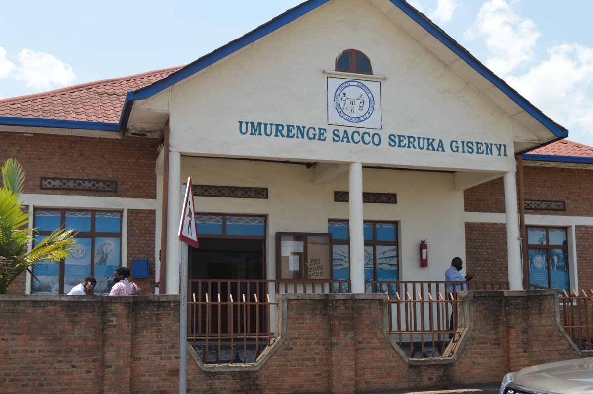 Koperative z'Imirenge SACCO na zo ziri mu byafashije abaturage kwiteza imbere. Ibibazo byagiye byumvikanamo nk'ubujura kuri ubu ngo byabonewe ibisubizo