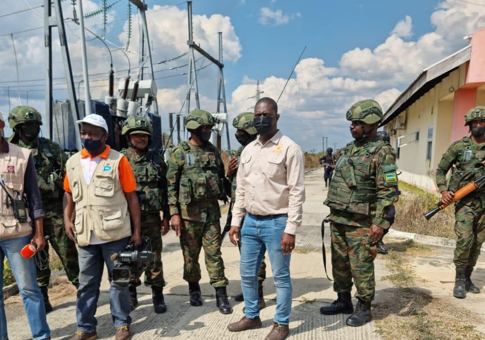Aha Ingabo z'u Rwanda zari zimaze kubohoza agace ka Awasse, aho zasanze aba barwanyi barangije ibikorwaremezo byinshi