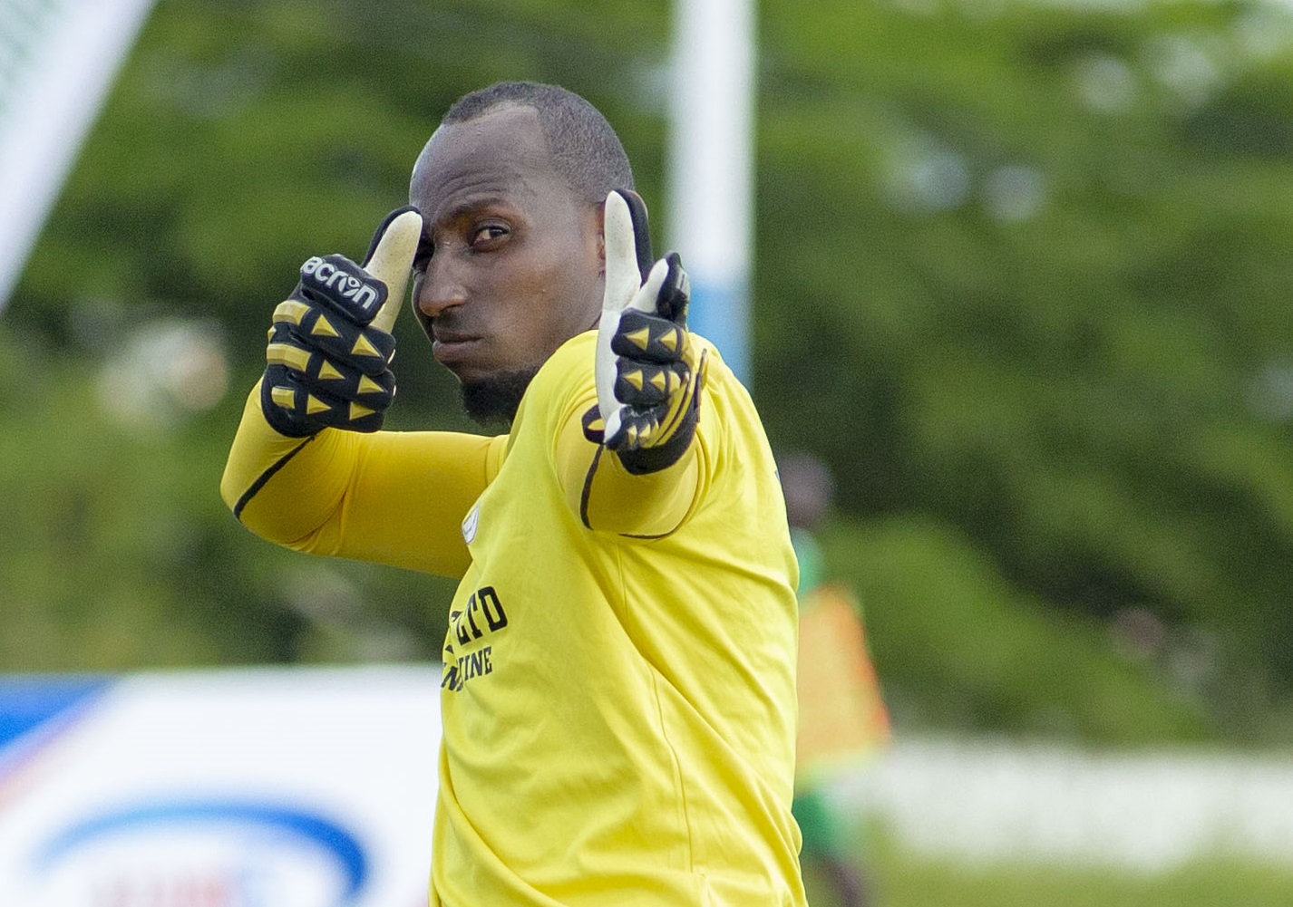 Ntaribi Steven azakomeza gukinira Musanze FC mu gice cyo mu izamu