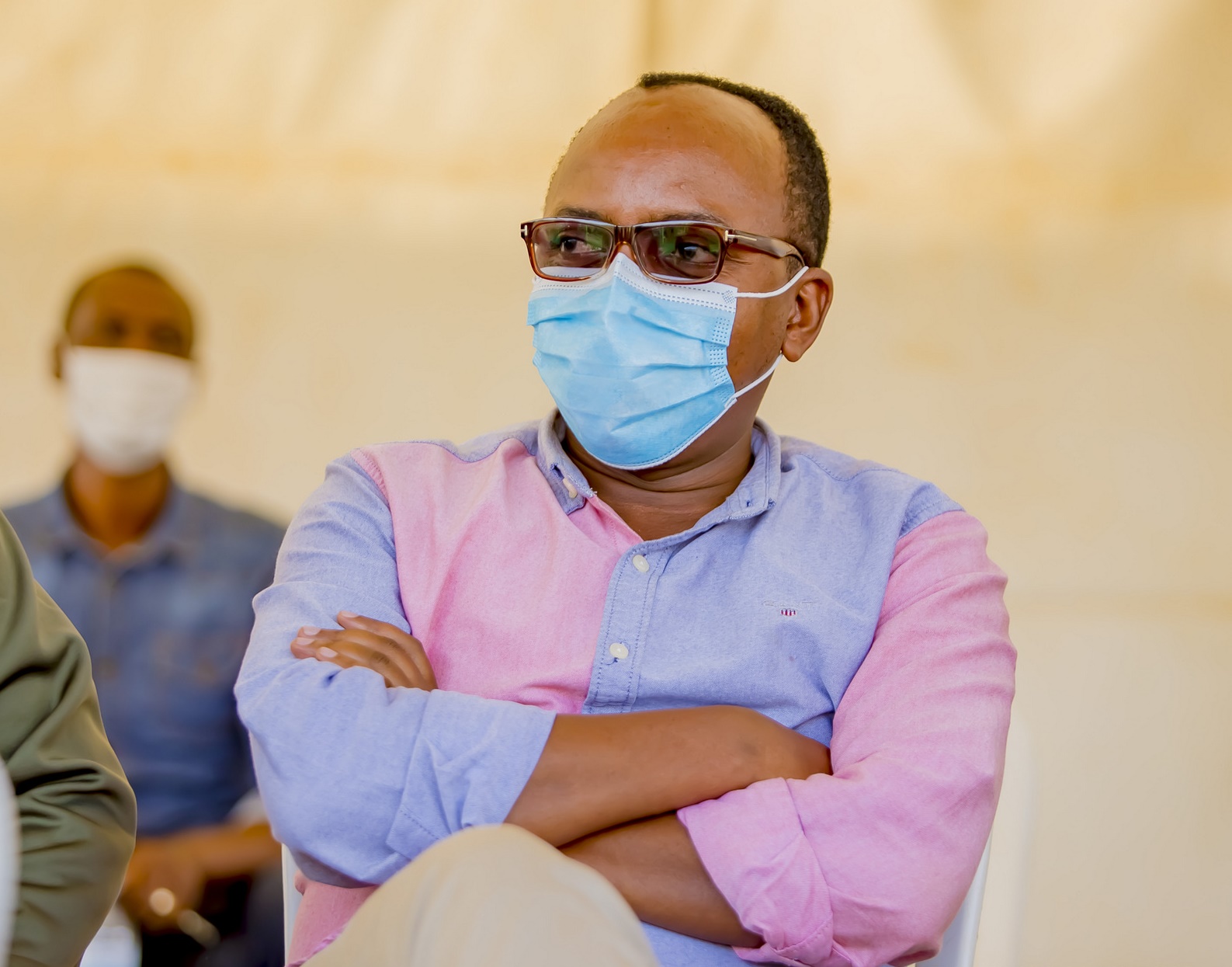 Umunyamabanga wa FERWAFA, Muhire Henry avuga ko inzego bireba arizo zizemeza ko amasezerano akurikije amategeko