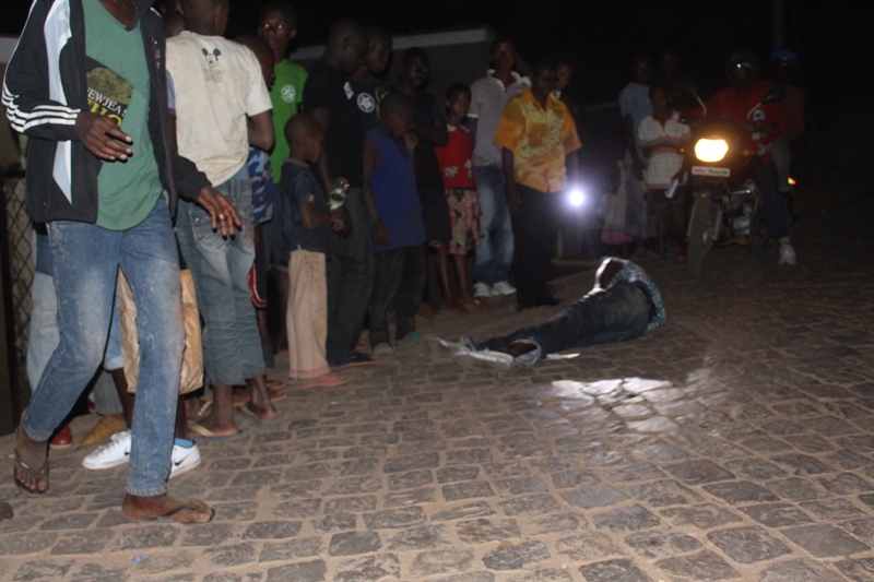 Abahisi n'abagenzi bari bashungereye uvuga ko yagonzwe