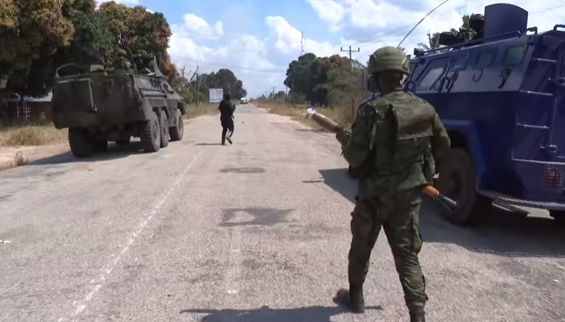 Ubwo ingabo z'u Rwanda zinjiraga mu mihanda y'Umujyi wa Awasse nyuma yo kuwubohoza ku bufatanye n'ingabo za Mozambique