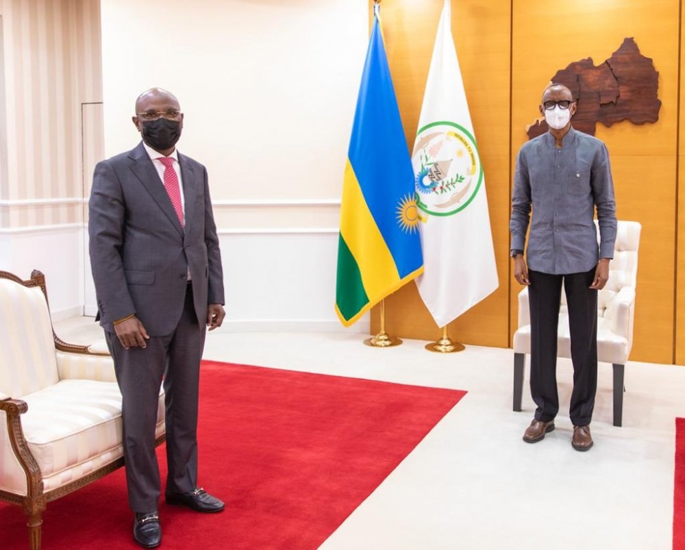 Muri Mutarama 2022, Perezida Kagame yakiriye Ambasaderi Adonia Ayebare nk’Intumwa yihariye ya Perezida Museveni