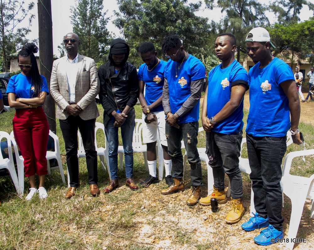 Babanje gufata umunota wo kwibuka abazize Jenoside yakorewe Abatutsi