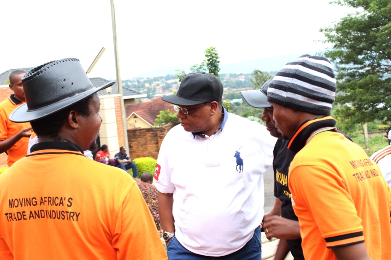 Abakozi ba Panafrican Logistics baganira na Ambasaderi Mwangeni