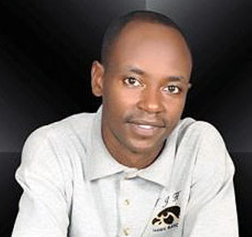 Bahati Alphonse wegukanye igihembo ku ruhande rw'u Rwanda