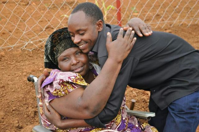 Akanyamuneza kasabye uyu mubyeyi nuko barahoberana