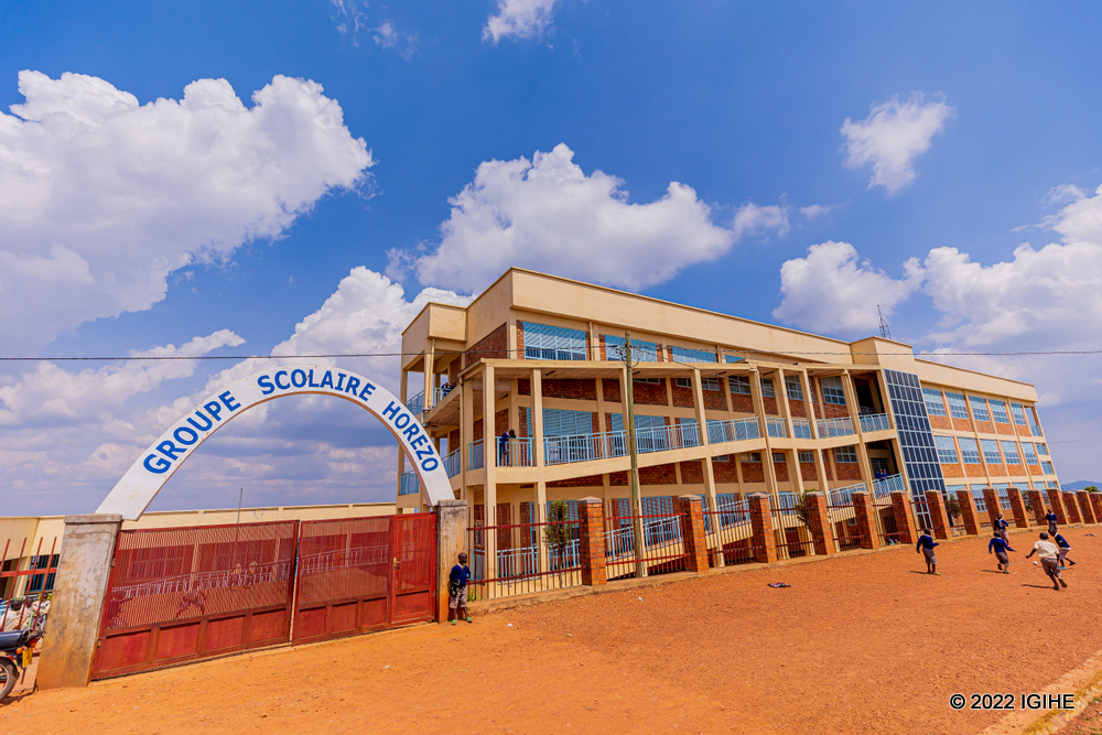 Groupe Scolaire Horezo kimwe mu bigo by'amashuri byubatswe muri aka gace k'icyaro muri Muhanga