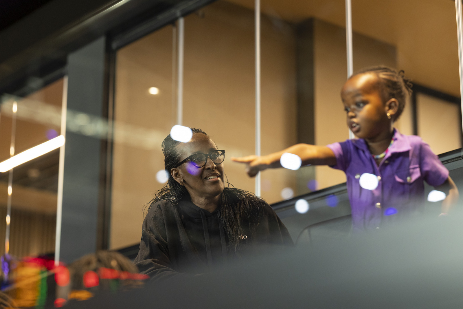 Madamu Jeannette Kagame ari kumwe n'umwuzukuru we