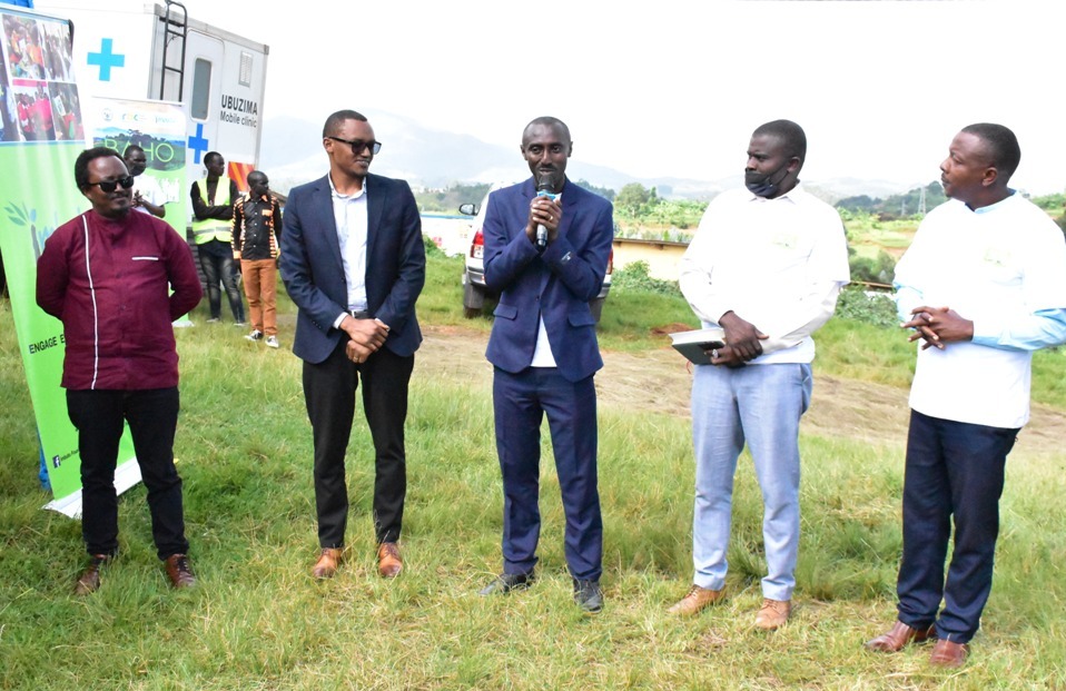 Bamwe mu bafatanyabikorwa ba Imbuto Foundation muri uwo mushinga