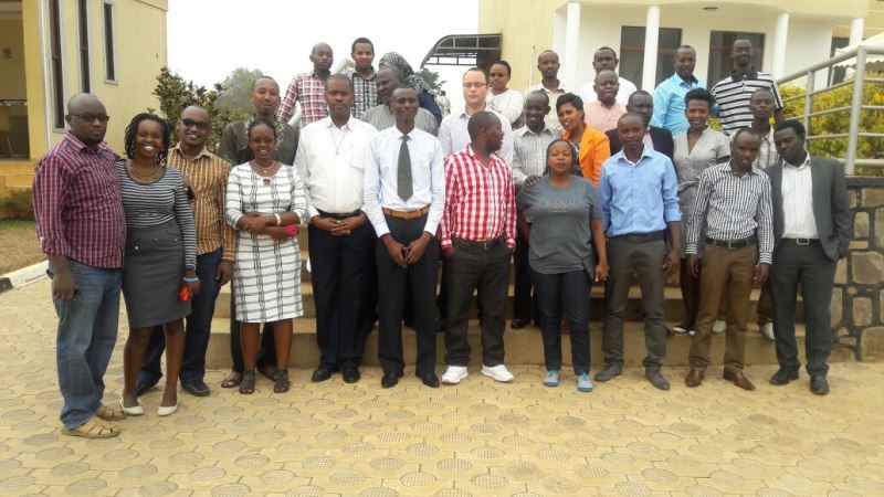Bamwe mu banyamakuru bibumbiye muri PaxPress