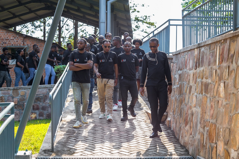 Abakozi ba Jali Group basuye ibice bitandukanye by'uru rwibutso