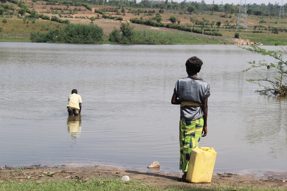 Abatuye Umurenge wa Rweru muri Bugesera bahangayikishijwe no kubaho batagira amazi