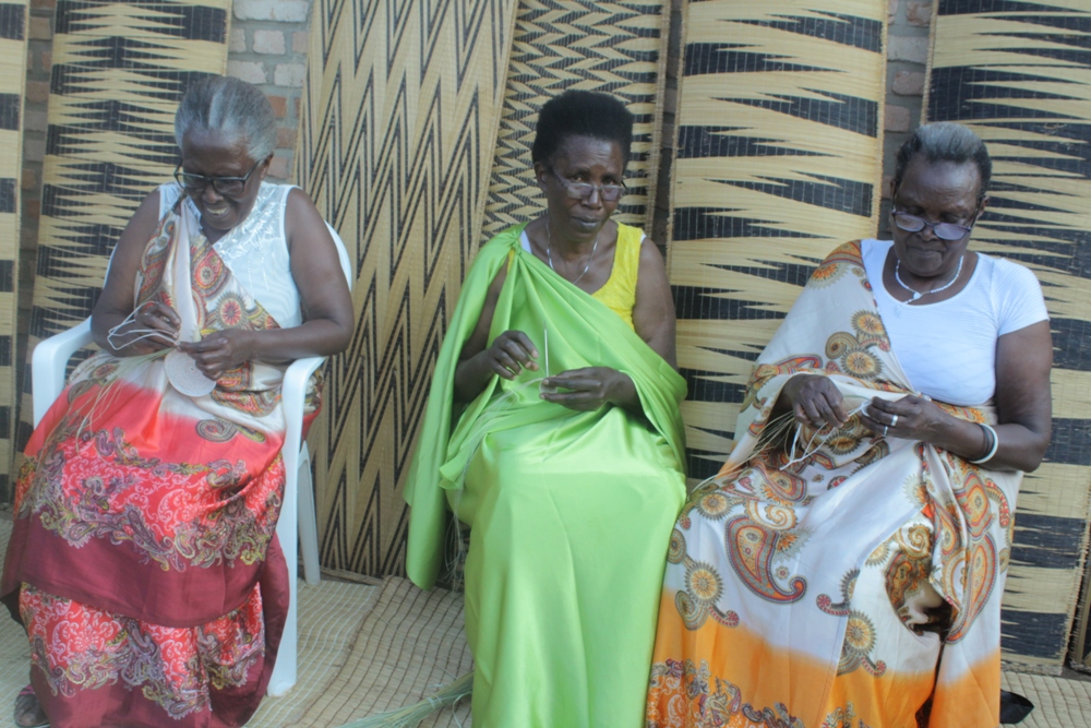 Berekanye uko baboha ibiseke n'ibyibo