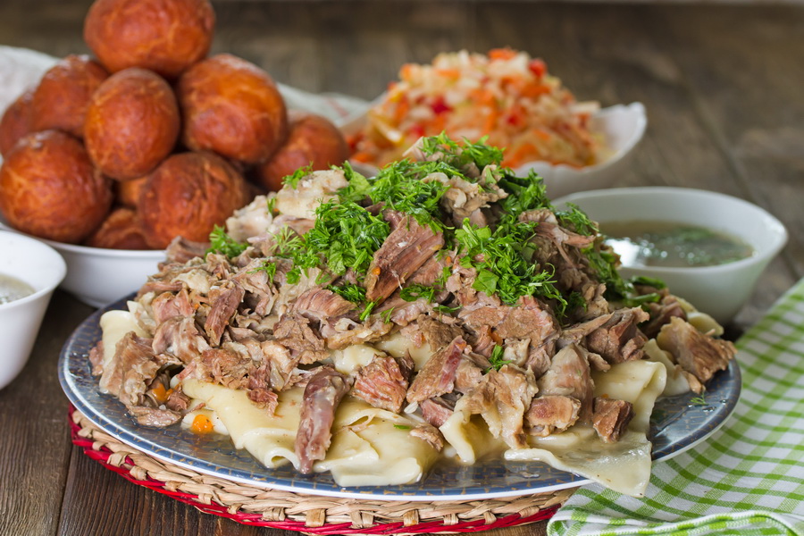 Besbarmak ni inyama zitekanye n’ibirayi
