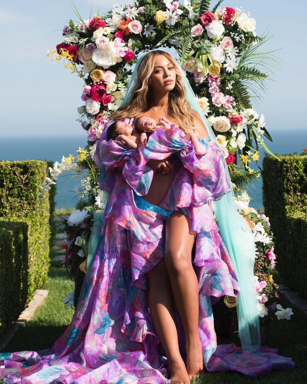 Beyonce yagowe n'umubiri ubwo yibarukaga impanga abazwe