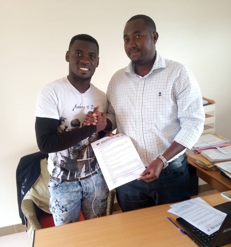 Bikorimana Gérard yasinyiye Mukura VS amasezerano y'imyaka ibiri mu 2019