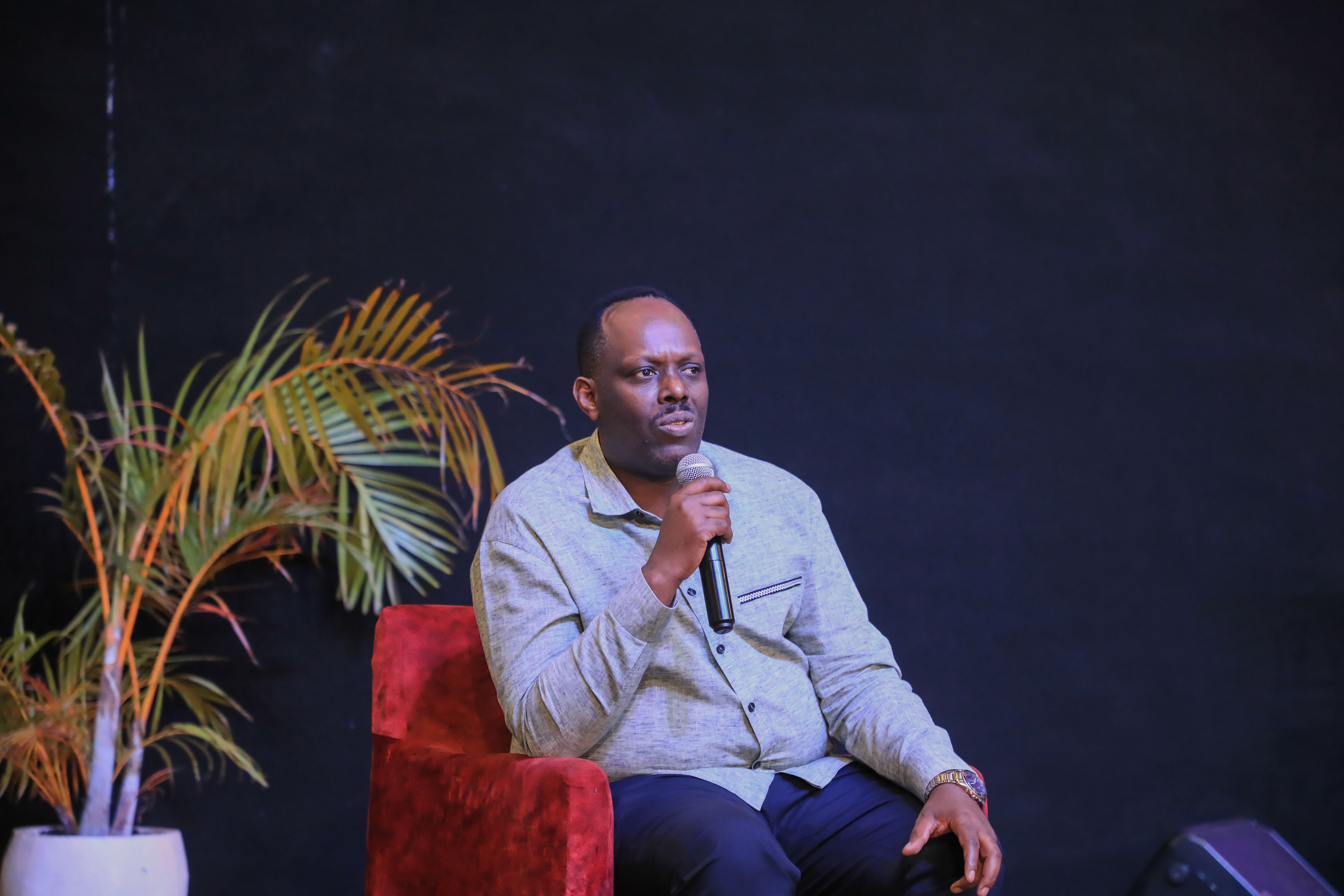Bishop Prof. Dr. Fidèle Masengo ari mu myiteguro yo gushyira hanze ibitabo bibiri yise ‘The Grace of God’ na ‘Beyond boundaries’