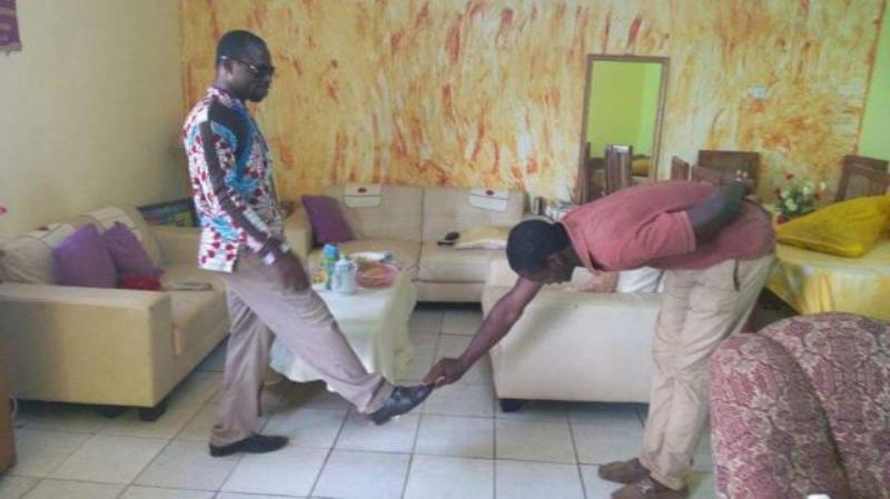Abantu benshi bahise bigana iyi ndamukanyo mu buryo butandukanye