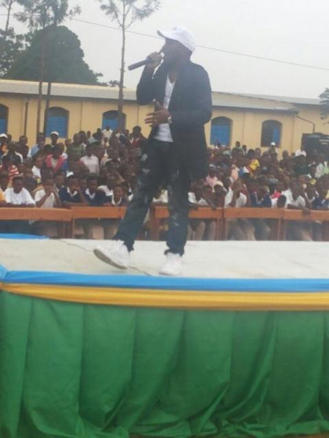 Tom Close: Baherekezwa n'abahanzi baba bakora ibikorwa by'ubukangurambaga