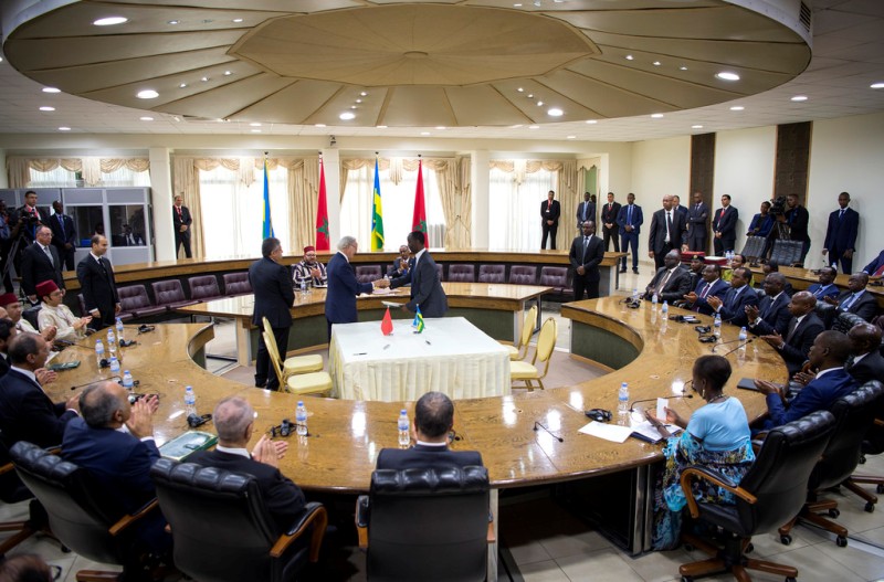 BRD na Palmeraie Development Group bashyize umukono ku masezerano yo kubaka inzu 5,000 i Ndera
