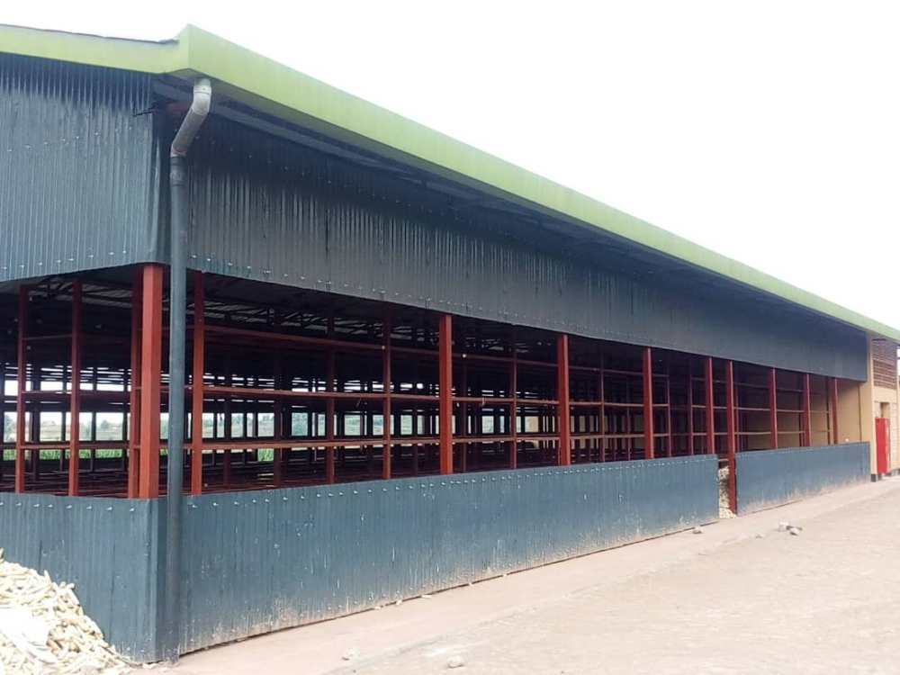 Bubakiwe aho bashobora kubika ibigori igihe bitarahungurwa