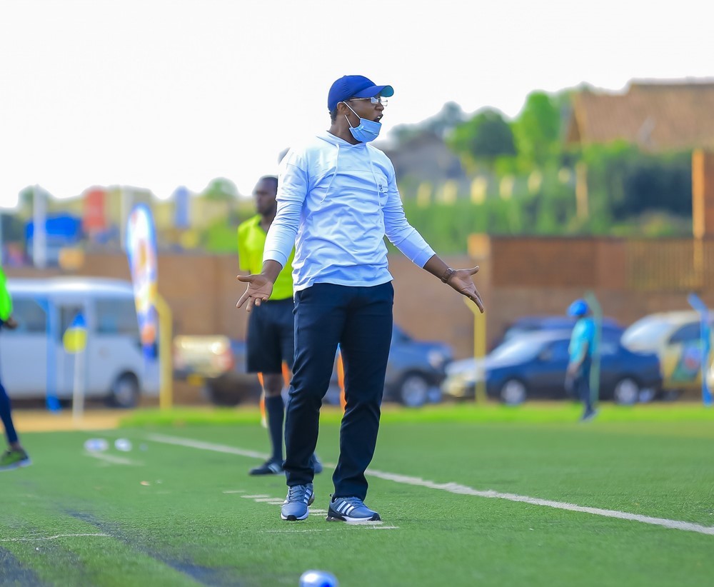 Guy Bukasa nta kazi afite nyuma yo gutandukana na Rayon Sports