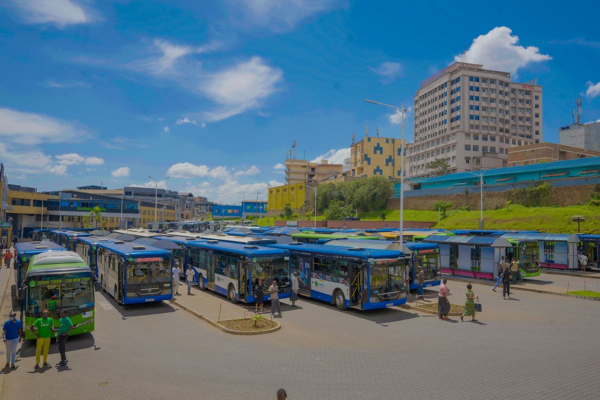 RTDA yatangaje ko Umujyi wa Kigali ukeneye izindi bisi 34 zigomba kuboneka mu mezi ane nyuma yo gusinya amasezerano na rwiyemezamirimo