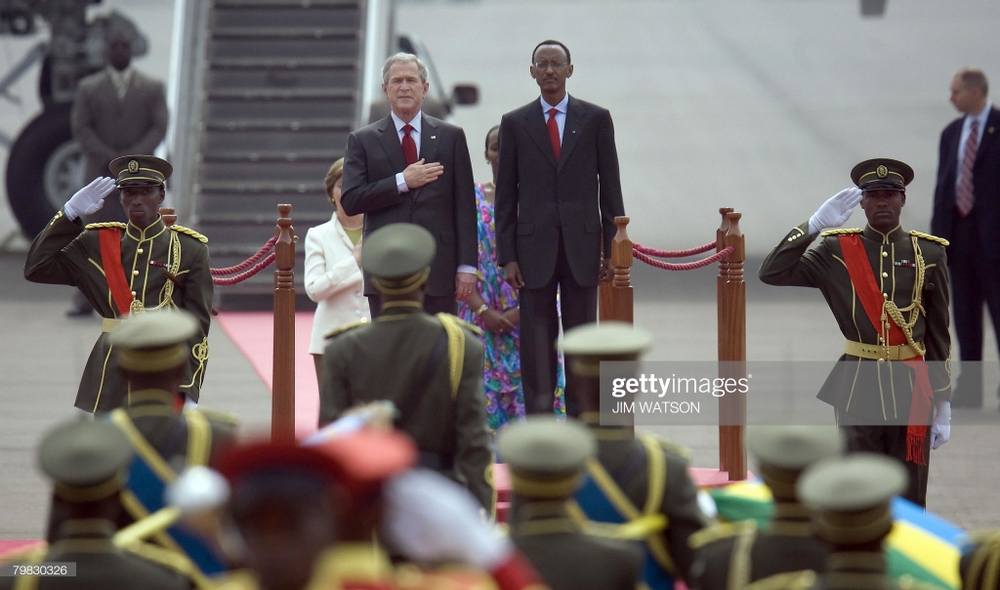 Bush akigera mu Rwanda, haririmbwe indirimbo zubahiriza ibihugu byombi