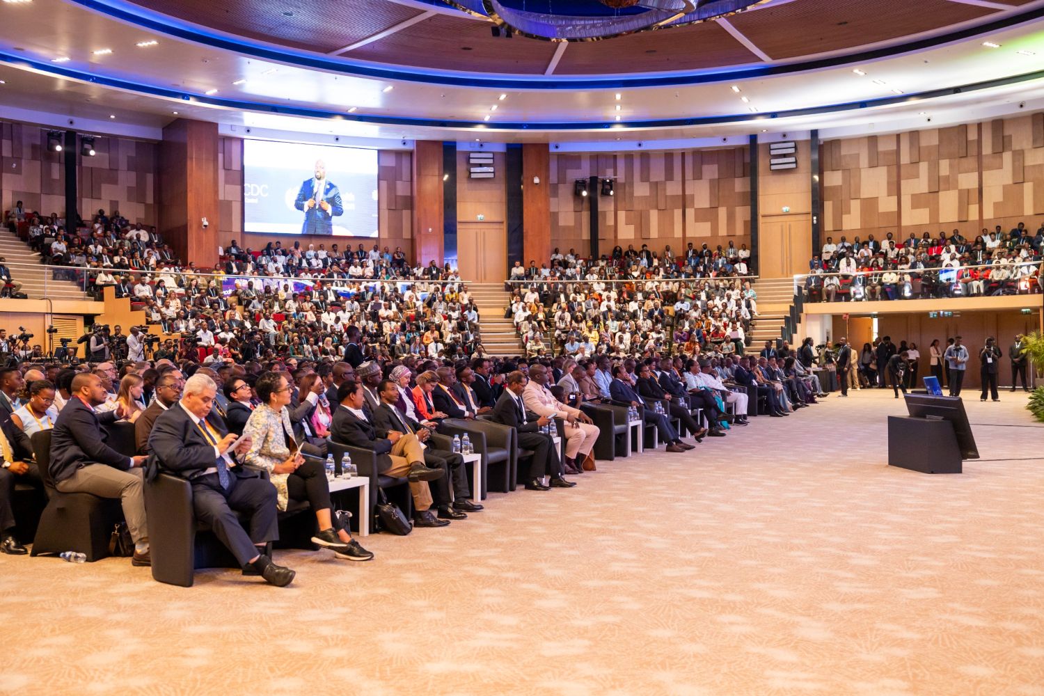 Abarenga 4000 bateraniye i Kigali biga uburyo ikoranabuhanga ryateza imbere ubuvuzi