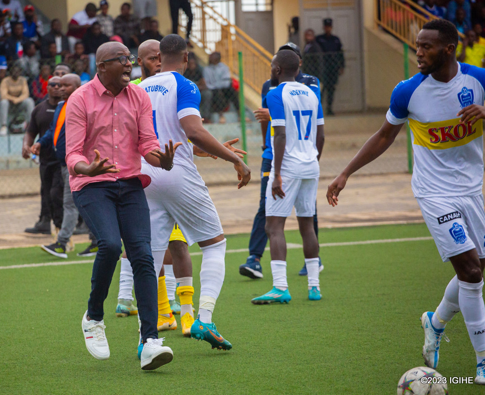 Ku munota wa 88, Haringingo Francis yutse inabi myugariro we Mitima Isaac nyuma yo gusagarira umukinnyi wa Rutsiro FC, Kwizera Eric