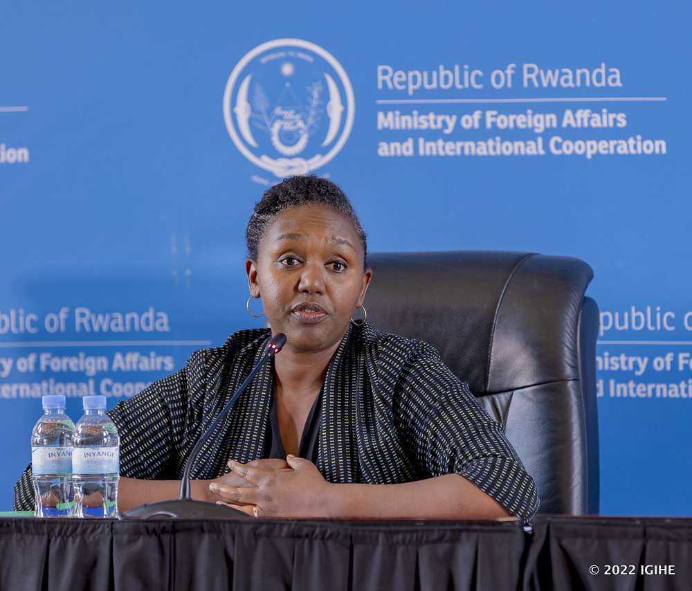 Makolo yavuze ko u Rwanda rusanganywe umutima wo gufasha ababikeneye, aho ubu rucumbikiye impunzi zisaga ibihumbi 130 zituruka mu bihugu bitandukanye.