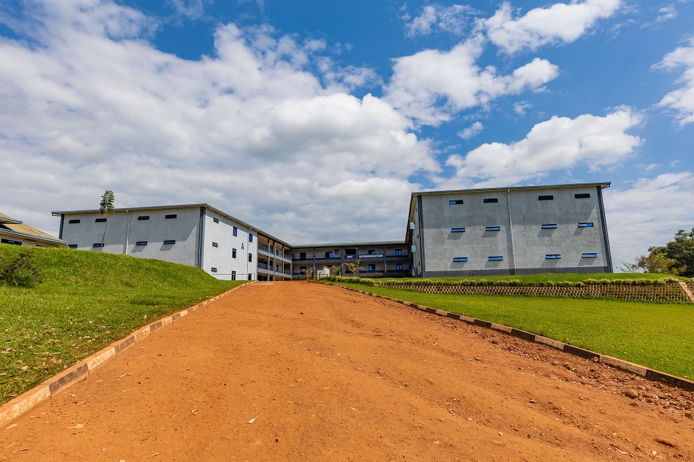 Imihanda igana ku macumbi iri kubakwa no kunozwa