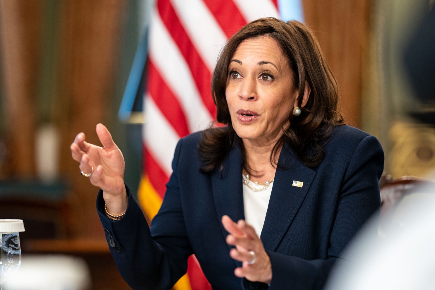 Kamala Harris yabaye umugore wa mbere wasigiwe inshingano zo kuyobora Amerika