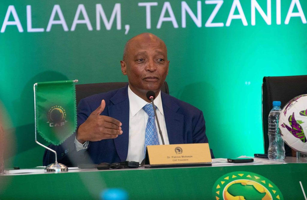 Perezida wa CAF, Dr. Patrice Motsepe, yemeje ko nta gahunda ihari yo kwimura Igikombe cya Afurika cya 2027