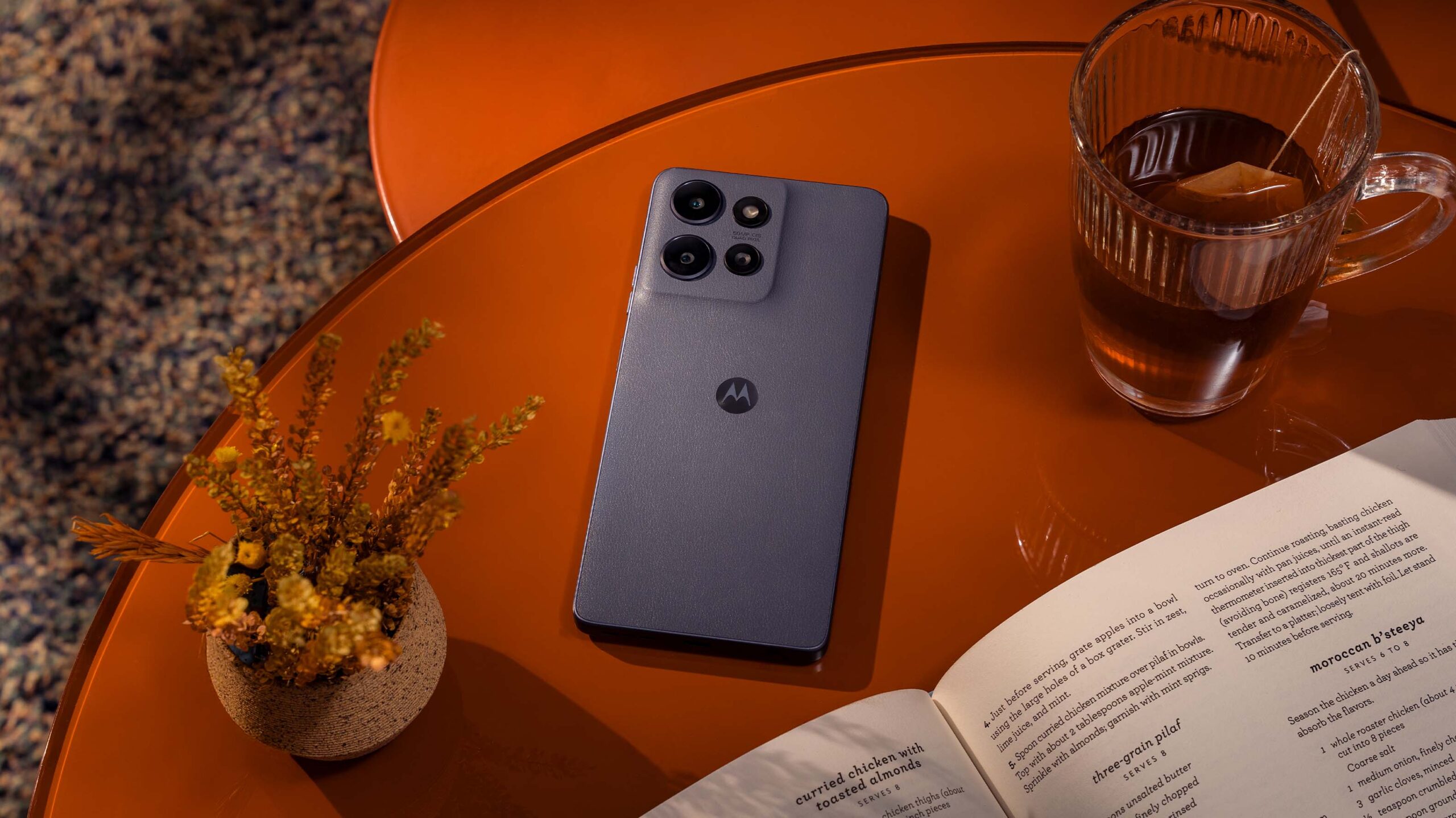 Camera y'inyuma y'iyi telefoni ifite megapixels 50