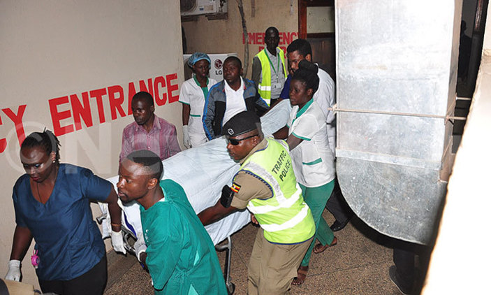 Umurambo wa Radio ubwo wavanwaga mu bitaro bya Case Hospital aho yapfiriye