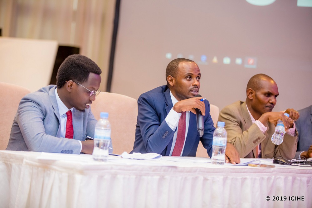 Akanama nkemurampaka niko gatanga amanota ku matsinda yitwaye neza