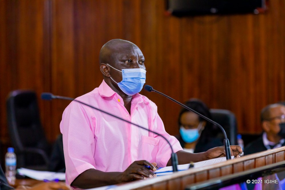 Matakamba Jean Berchmans wemeye ko yari abitse intwaro zakoreshejwe mu bitero byibasiye Akarere ka Rusizi bigabwe n'umutwe wa FLN yasabiwe n'ubushinjacyaha gufungwa imyaka 25