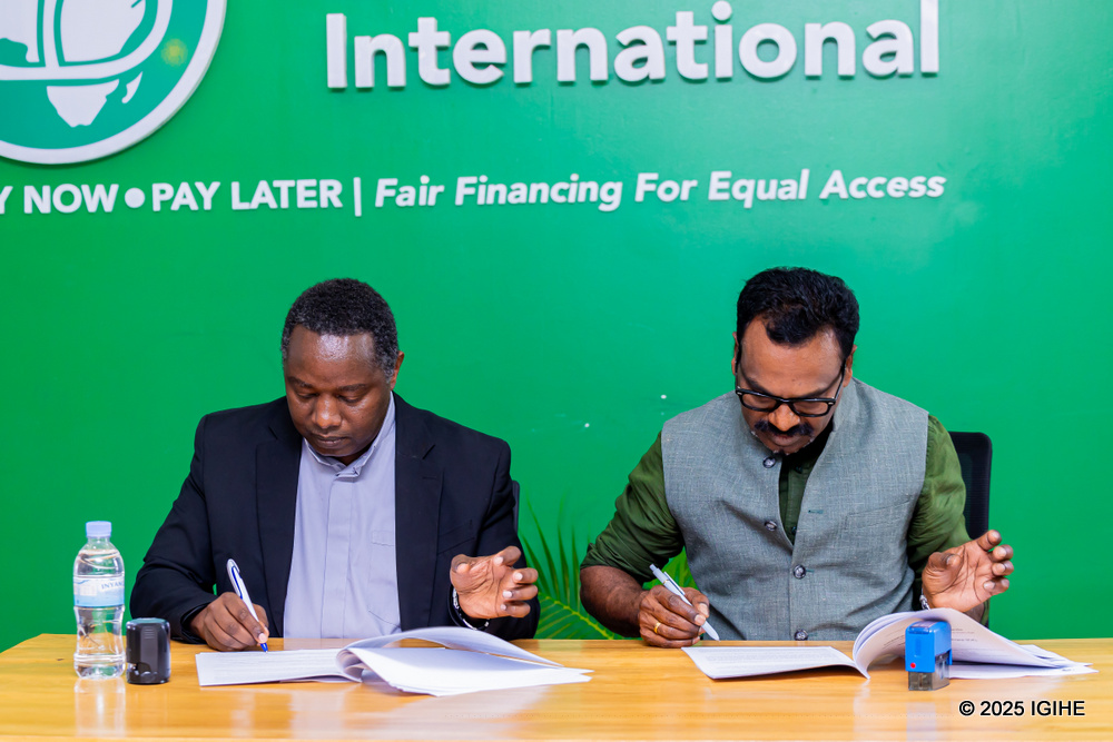 Ku ruhande rwa ICK amasezerabo yasinywe n'Umuyobozi wayo, Fr. Prof. Fidèle Dushimimana mu gihe ku ruhande rwa Chancen International yasinywe na Ross Nathan uyiyobora