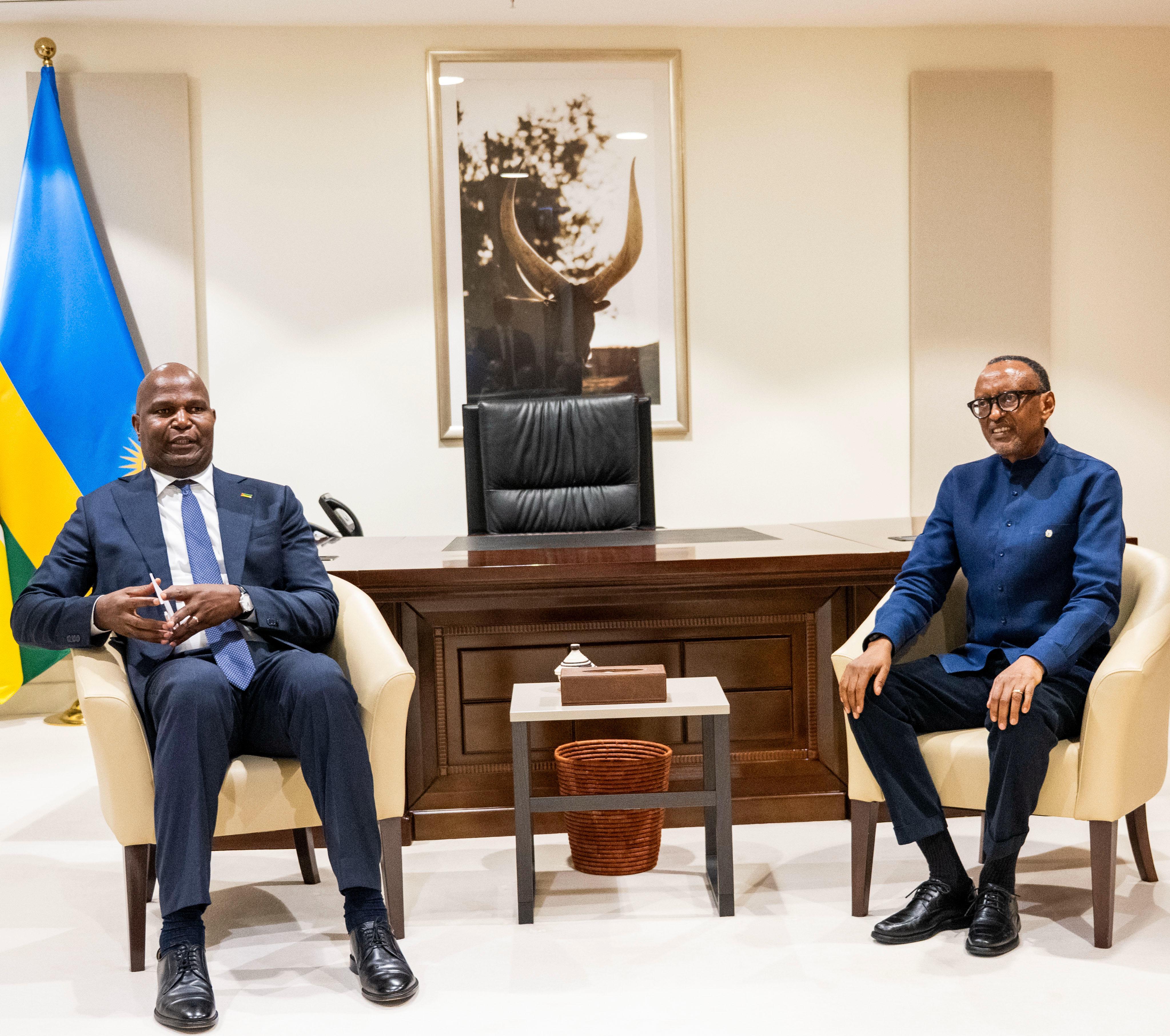 Perezida Daniel Chapo uri mu ruzinduko mu Rwanda azanitabira Africa CEO Forum