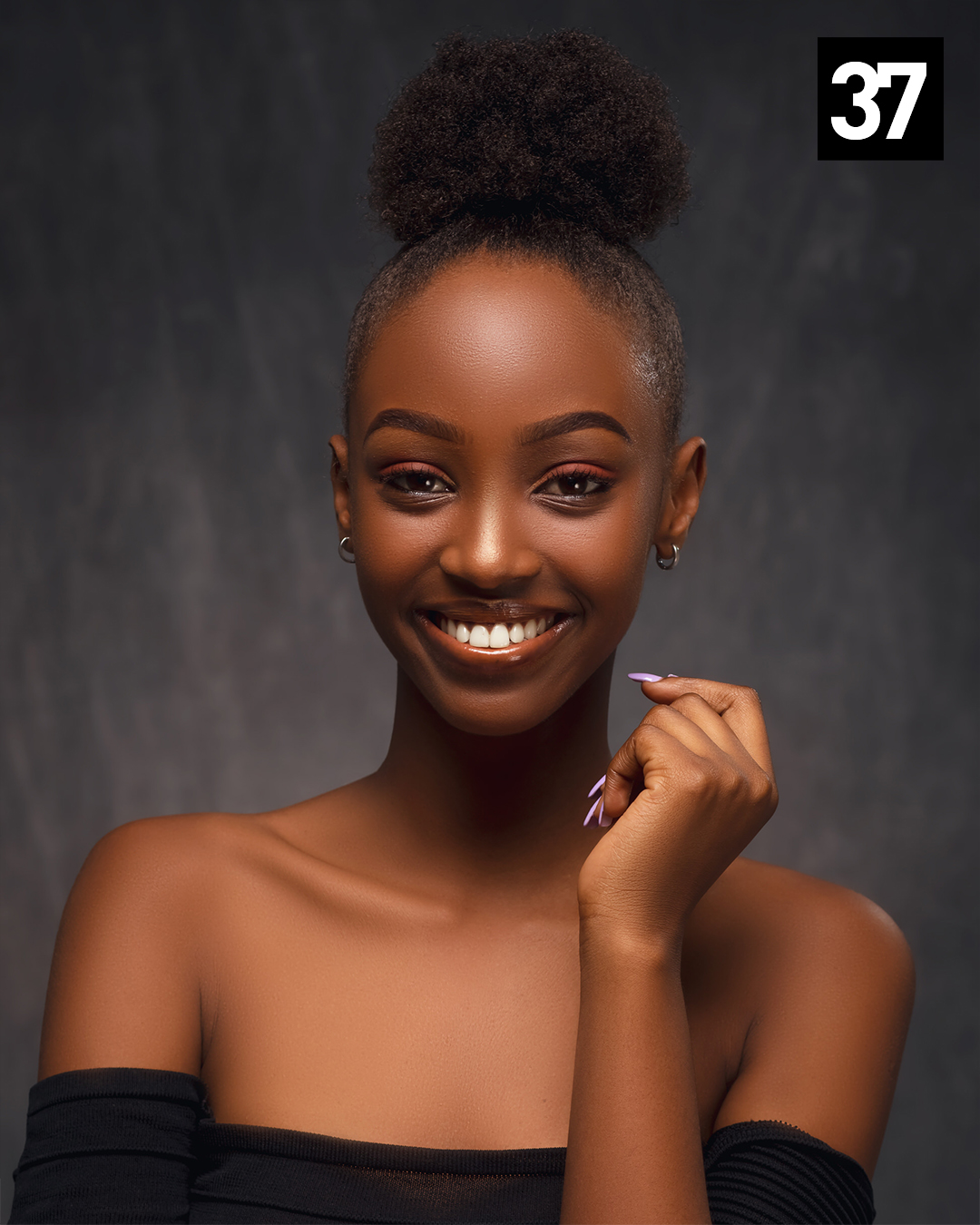 Uwimana ufite nimero 37, avuga ko aramutse yegukanye ikamba rya Miss Rwanda yashishikariza urubyiruko kwizigamira / Ifoto: Miss Rwanda