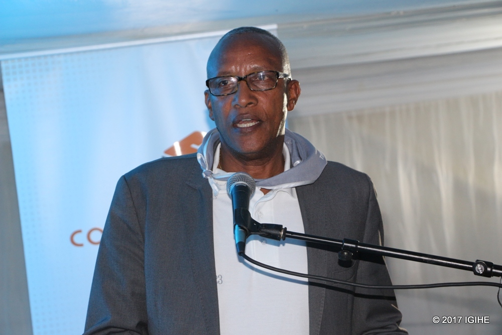 Rwagasana Ernest yasabye abakozi ba Cogebanque kujya baganira amateka ya Jenoside kugira ngo babashe kuyirwanya