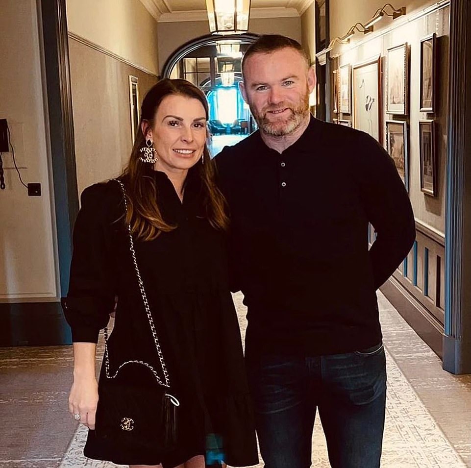 Rooney afitanye abahungu bane na Coleen bashakanye mu 2008